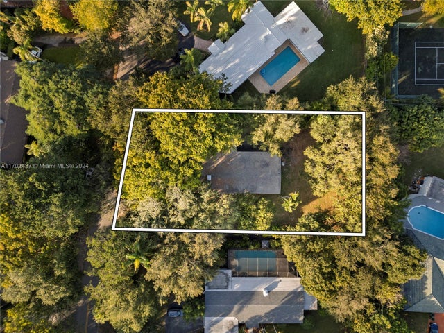 1 of 19 - 12725 Sw 80th Ave, Pinecrest, FL