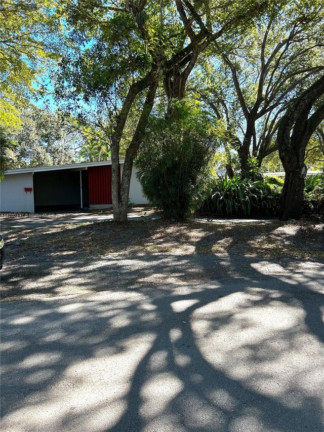 2 of 19 - 12725 Sw 80th Ave, Pinecrest, FL