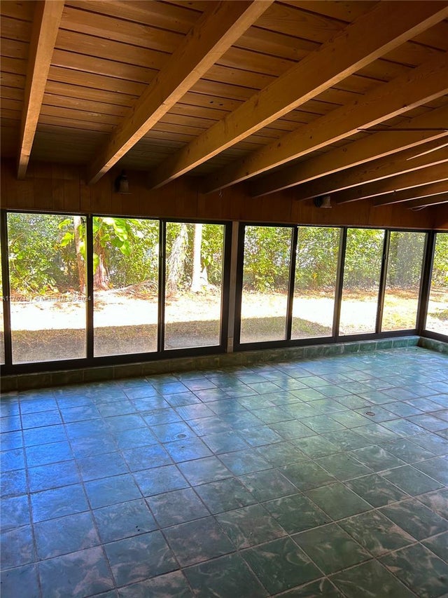 4 of 19 - 12725 Sw 80th Ave, Pinecrest, FL