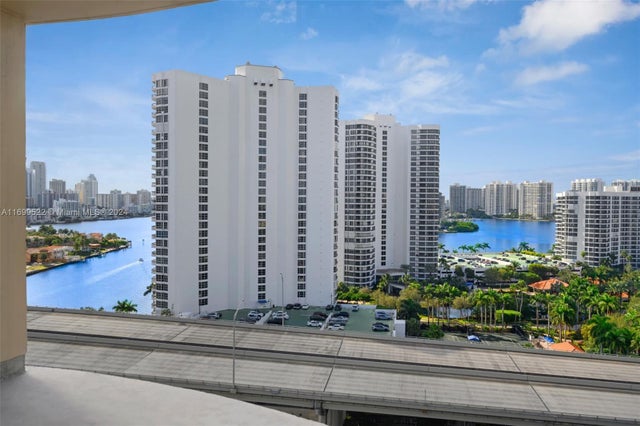 4 of 20 - 19355 Turnberry Way 15g, Aventura, FL