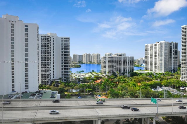 5 of 20 - 19355 Turnberry Way 15g, Aventura, FL