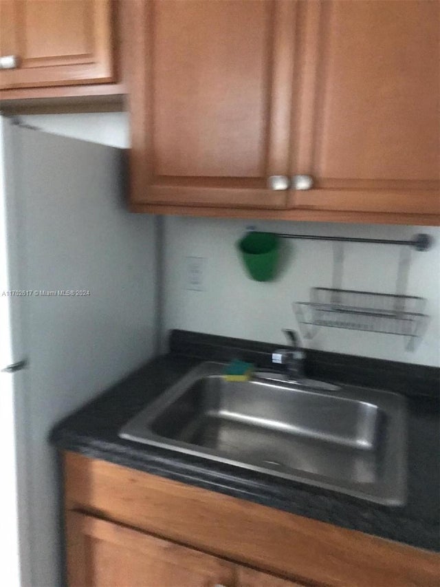 5 of 16 - 2000 Biarritz Dr 403, Miami Beach, FL