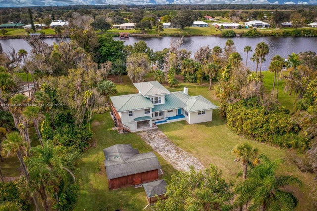 1 of 69 - 671 Live Oak Ln, La Belle, FL