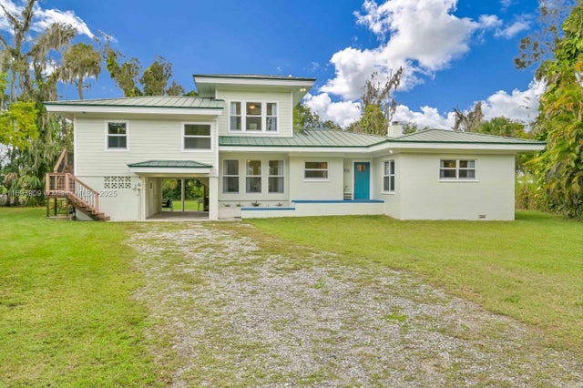 2 of 69 - 671 Live Oak Ln, La Belle, FL