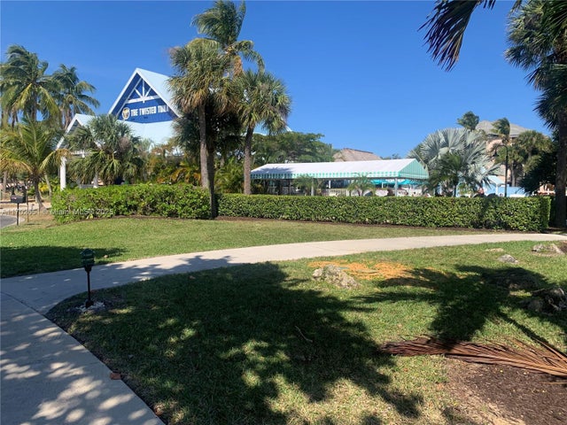 4 of 19 - 353 S Us Highway 1 D402, Jupiter, FL
