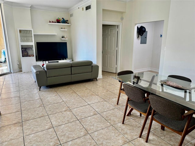 5 of 27 - 3001 Ne 185th St 514, Aventura, FL