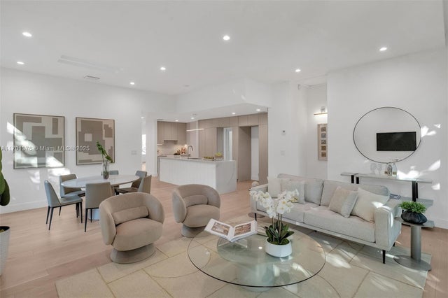 2 of 34 - 354 Nw 43rd St, Miami, FL