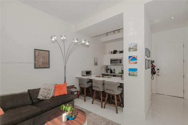 1 of 20 - 301 Altara Ave 305, Coral Gables, FL