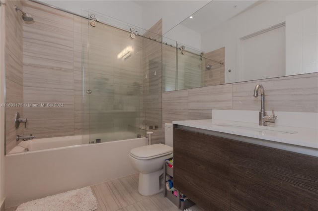 4 of 20 - 301 Altara Ave 305, Coral Gables, FL