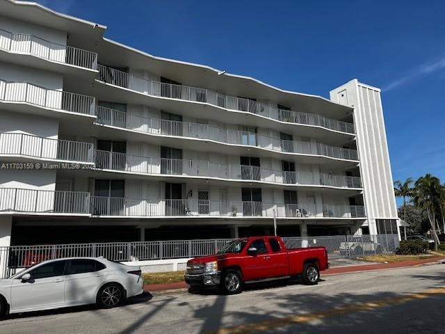 1 of 17 - 1100 Alton Rd 5d, Miami Beach, FL