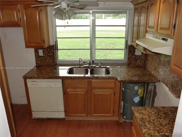 3 of 13 - 9151 Lime Bay Blvd 115, Tamarac, FL