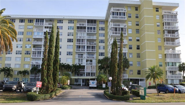 1 of 26 - 4400 Hillcrest Dr 604a, Hollywood, FL