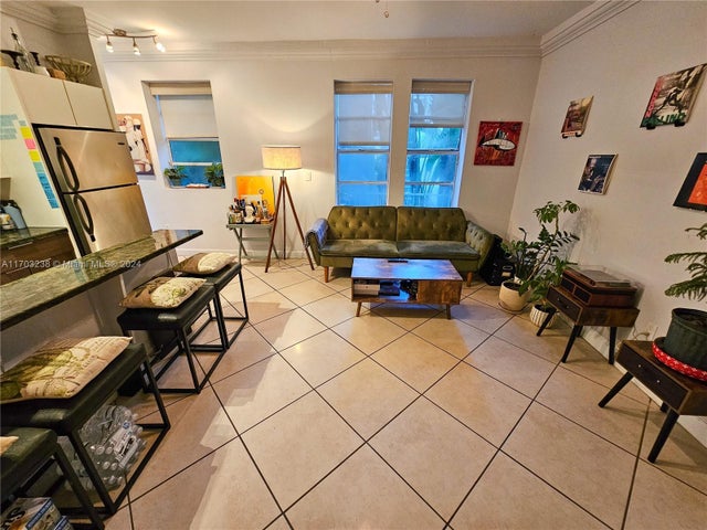 4 of 14 - 1559 Michigan Ave 104, Miami Beach, FL