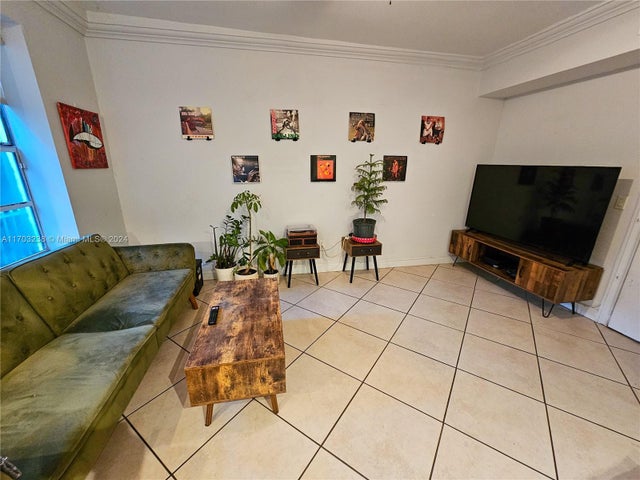 5 of 14 - 1559 Michigan Ave 104, Miami Beach, FL
