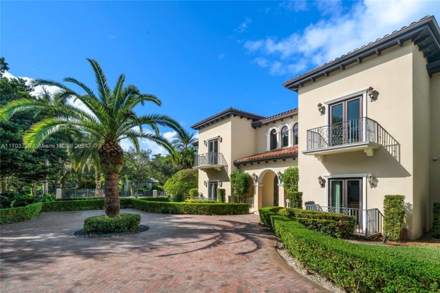 3 of 60 - 5935 Moss Ranch Rd, Pinecrest, FL