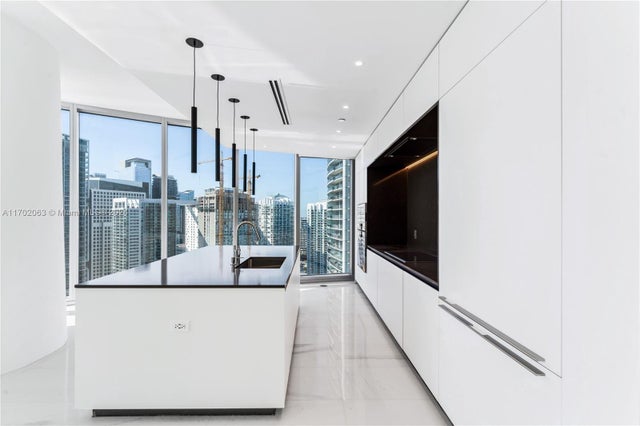 5 of 47 - 300 Biscayne Blvd Way 3507, Miami, FL