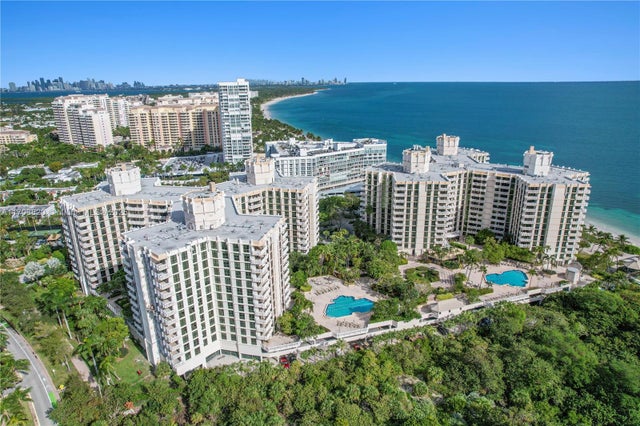 3 of 45 - 1121 Crandon Blvd E803, Key Biscayne, FL
