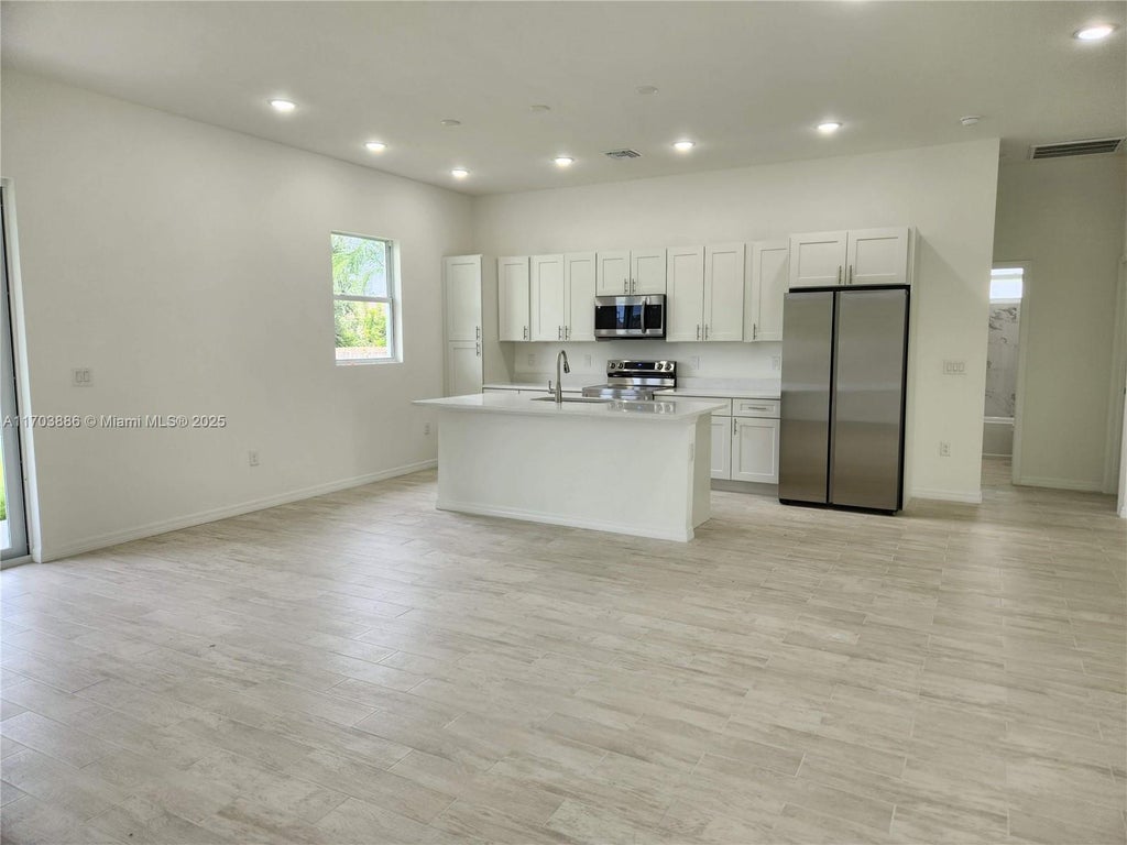 4116 5 St, Lehigh Acres