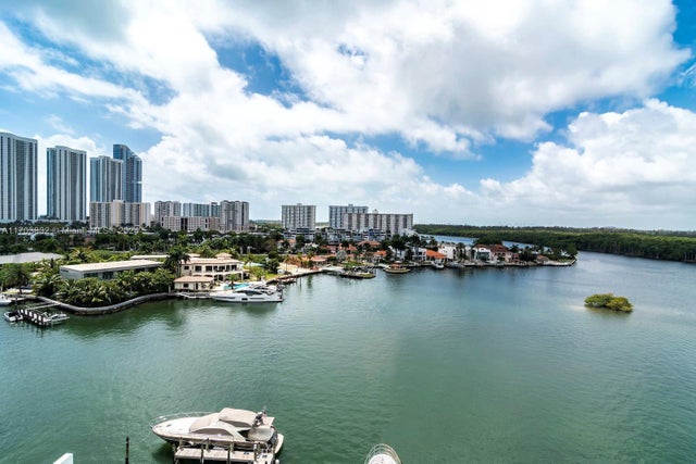 3 of 30 - 400 Sunny Isles Blvd 919, Sunny Isles Beach, FL