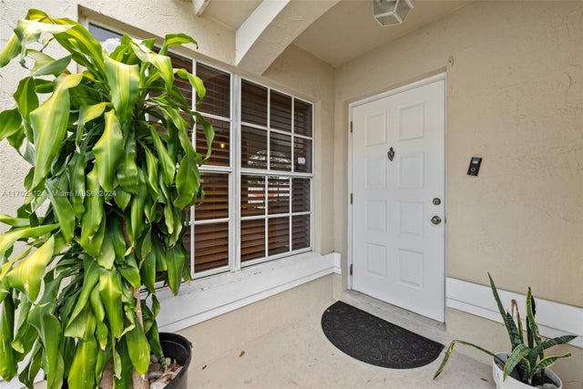 3 of 34 - 955 Azure Lane, Weston, FL