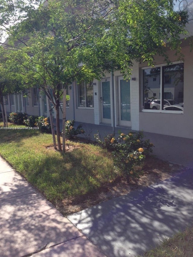 2 of 11 - 801 15th St 107, Miami Beach, FL