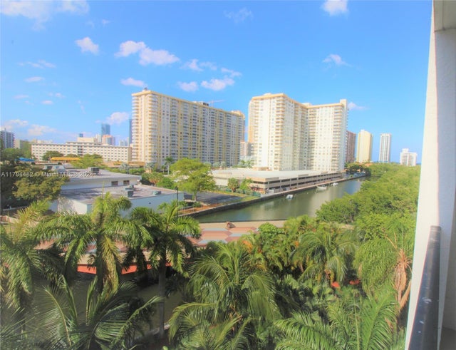 3 of 26 - 17150 N Bay Rd 2612, Sunny Isles Beach, FL