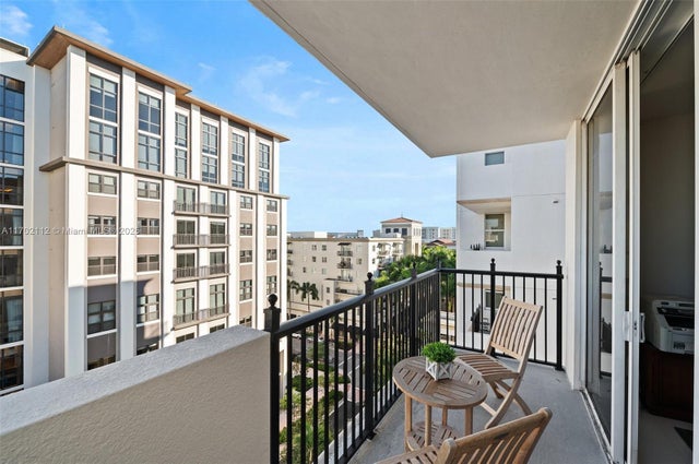 4 of 30 - 4100 Salzedo St 816, Coral Gables, FL
