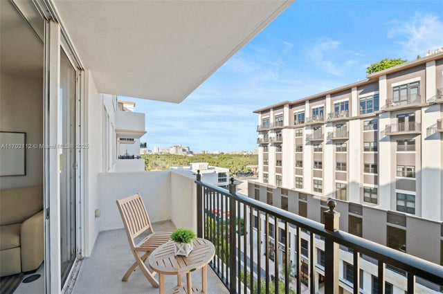 5 of 30 - 4100 Salzedo St 816, Coral Gables, FL