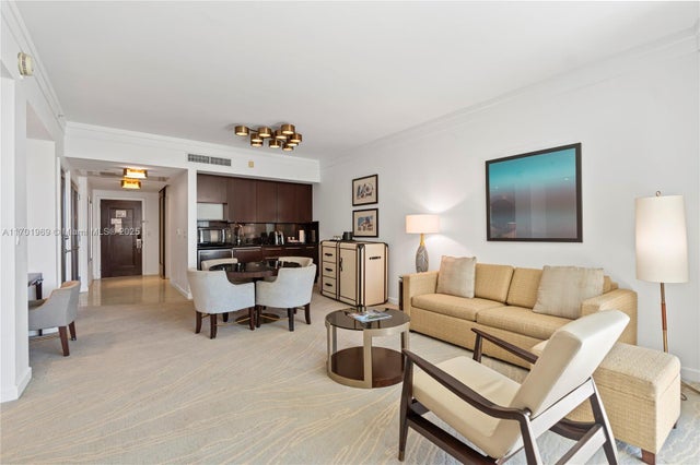 5 of 60 - 4391 Collins Ave 719, Miami Beach, FL