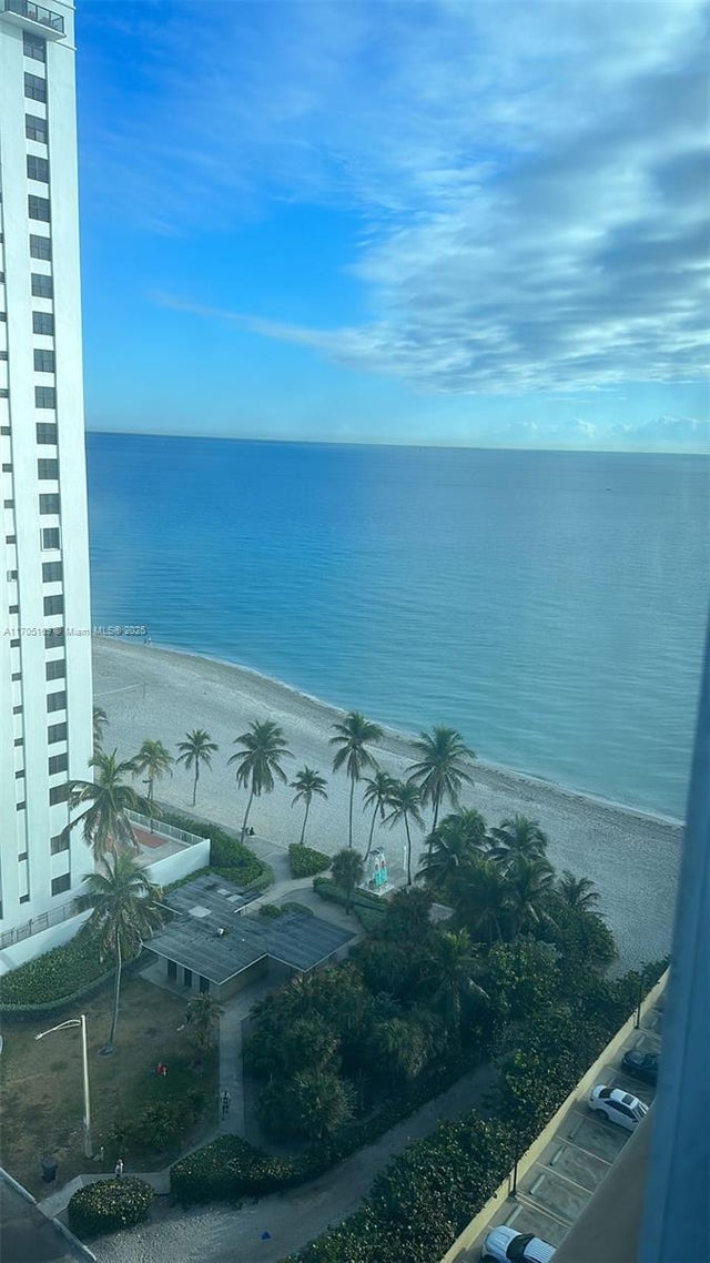 2 of 35 - 2501 S Ocean Dr 1603, Hollywood, FL