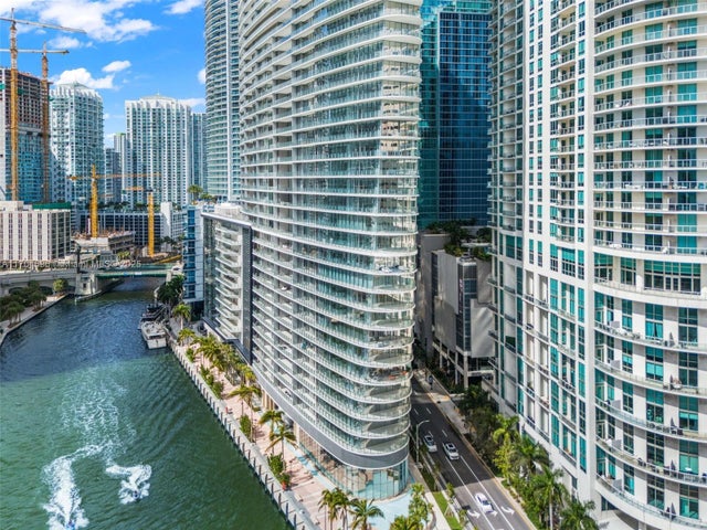 2 of 32 - 300 Biscayne Blvd Way 3708, Miami, FL