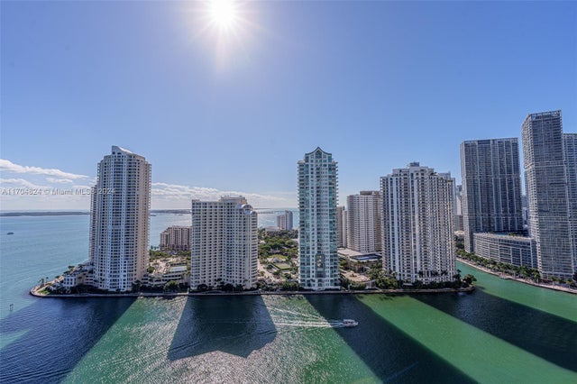 3 of 71 - 335 S Biscayne Blvd 3005, Miami, FL