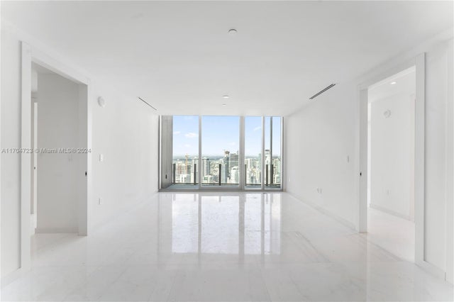 2 of 42 - 300 Biscayne Blvd Way 5209, Miami, FL