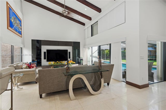 5 of 19 - 7001 Robles St, Coral Gables, FL