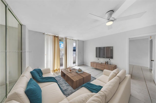 1 of 29 - 465 Ocean Dr 507, Miami Beach, FL
