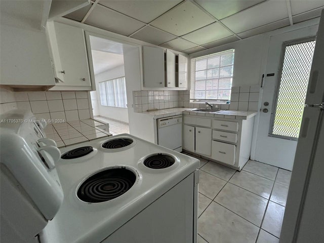 5 of 22 - 11855 Ne 19th Dr 8, North Miami, FL