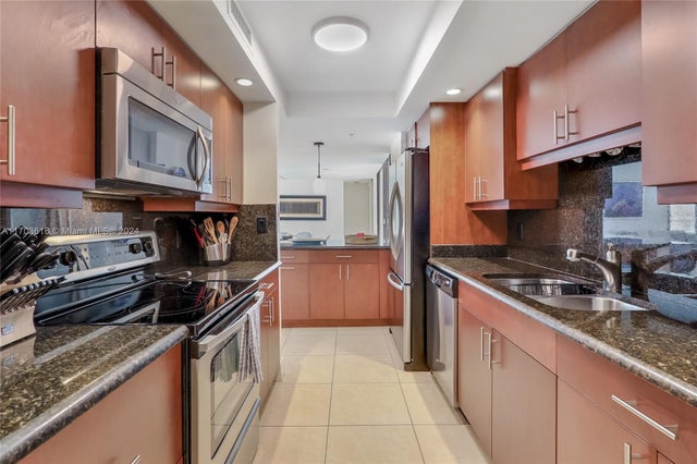 5 of 33 - 3000 N Ocean Dr 24h, Riviera Beach, FL