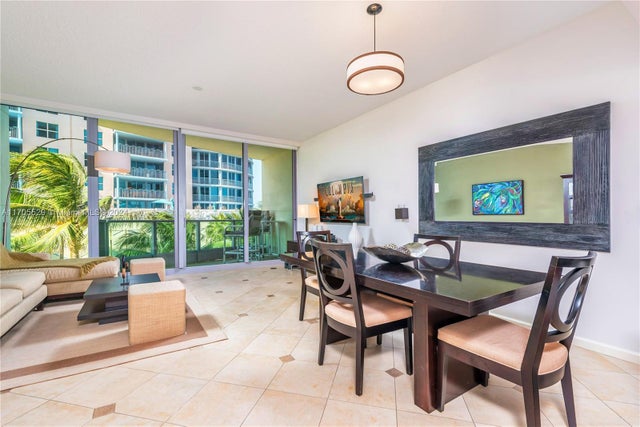 3 of 33 - 1455 Ocean Dr 510, Miami Beach, FL