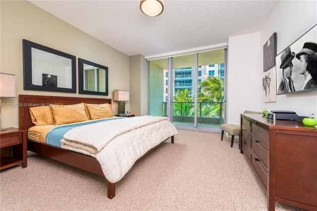 5 of 33 - 1455 Ocean Dr 510, Miami Beach, FL