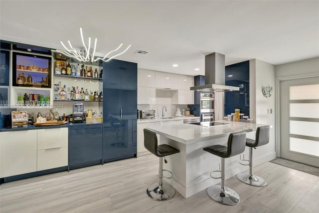 1 of 65 - 2866 Ne 30th St 19, Fort Lauderdale, FL