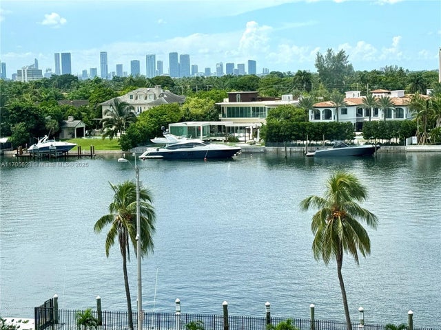 3 of 26 - 4747 Collins Ave 503, Miami Beach, FL
