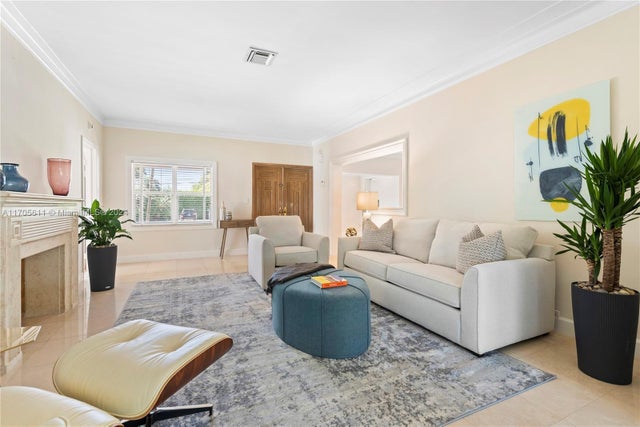1 of 34 - 5371 N Bay Rd, Miami Beach, FL