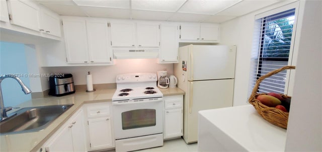 2 of 79 - 10304 Sunrise Lakes Blvd 211, Sunrise, FL