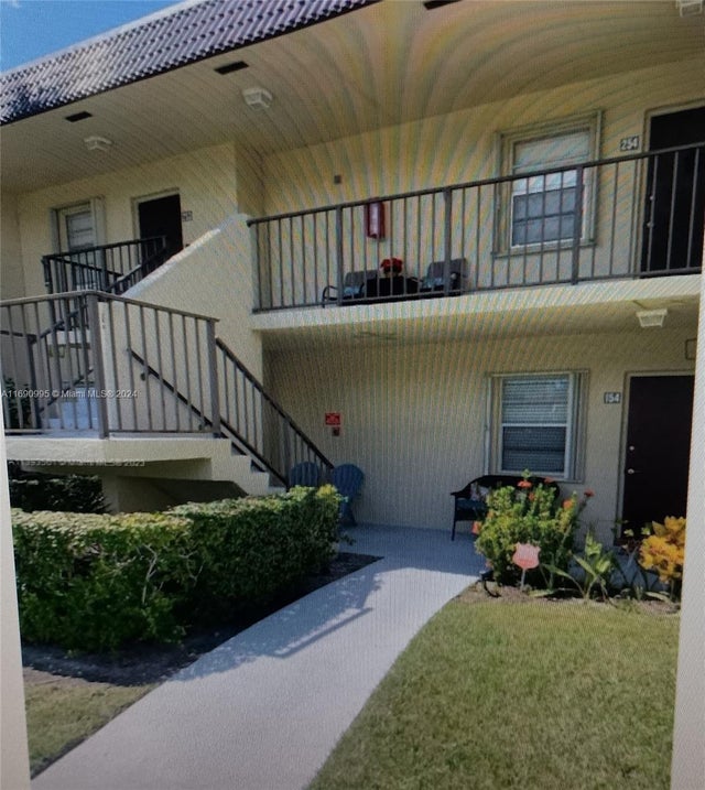 1 of 9 - 154 Lake Meryl Dr 254, West Palm Beach, FL