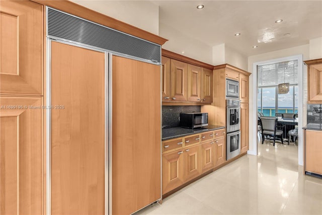 5 of 28 - 20155 Ne 38th Ct 2903, Aventura, FL