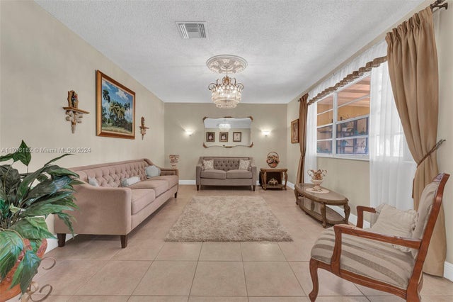 5 of 71 - 50 Sw 130th Ave, Miami, FL