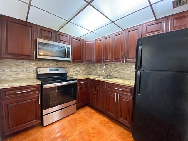 2 of 14 - 15600 Nw 7th Ave 520, Miami, FL