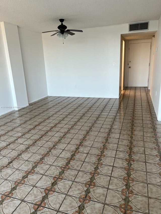 2 of 11 - 15600 Nw 7th Ave 821, Miami, FL