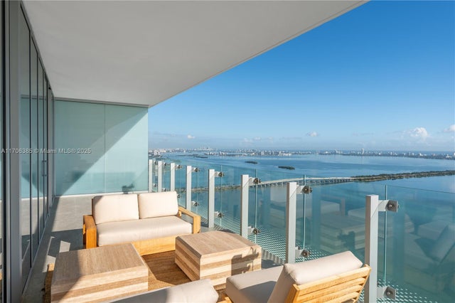 5 of 38 - 700 Ne 26th Ter 4902, Miami, FL