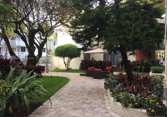 3 of 19 - 10210 Collins Ave 306, Bal Harbour, FL